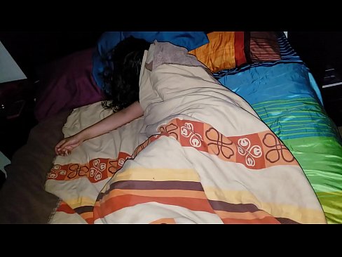 ❤️ Stepson berating sua jovem madrasta enquanto ela dorme. ❤️ Sexo superior em porno pt-br.it-com.top ❤